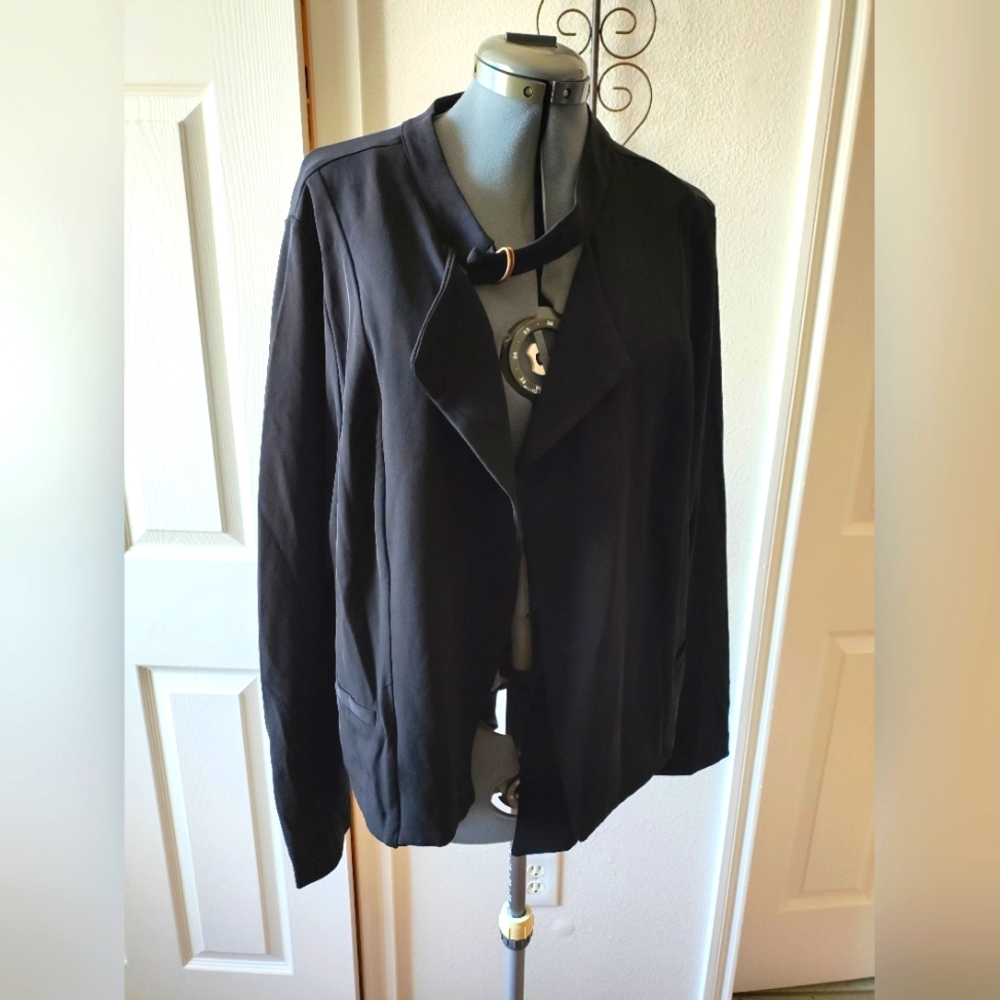 NWT Torrid Blazer Sz 3